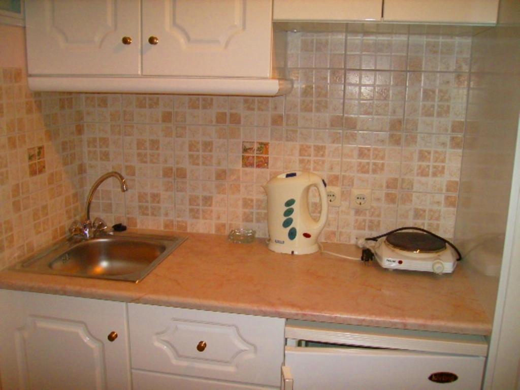 Aparthotel Andreas House Dassia  Zimmer foto