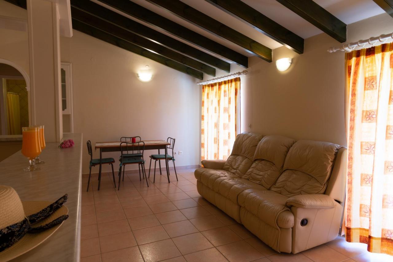 Aparthotel Andreas House Dassia  Exterior foto